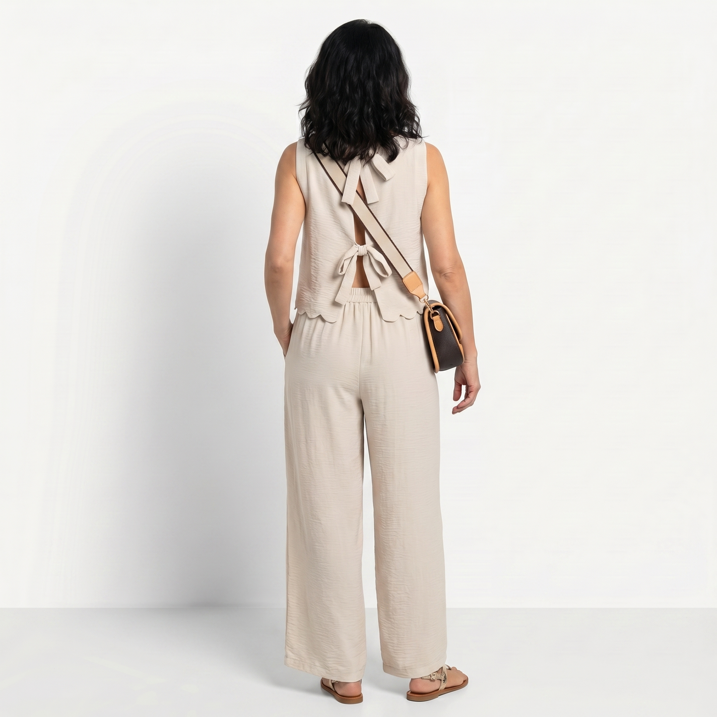 ELENA | SET LEJERĂ ELEGANTĂ CU DETALIU FUNDĂ
